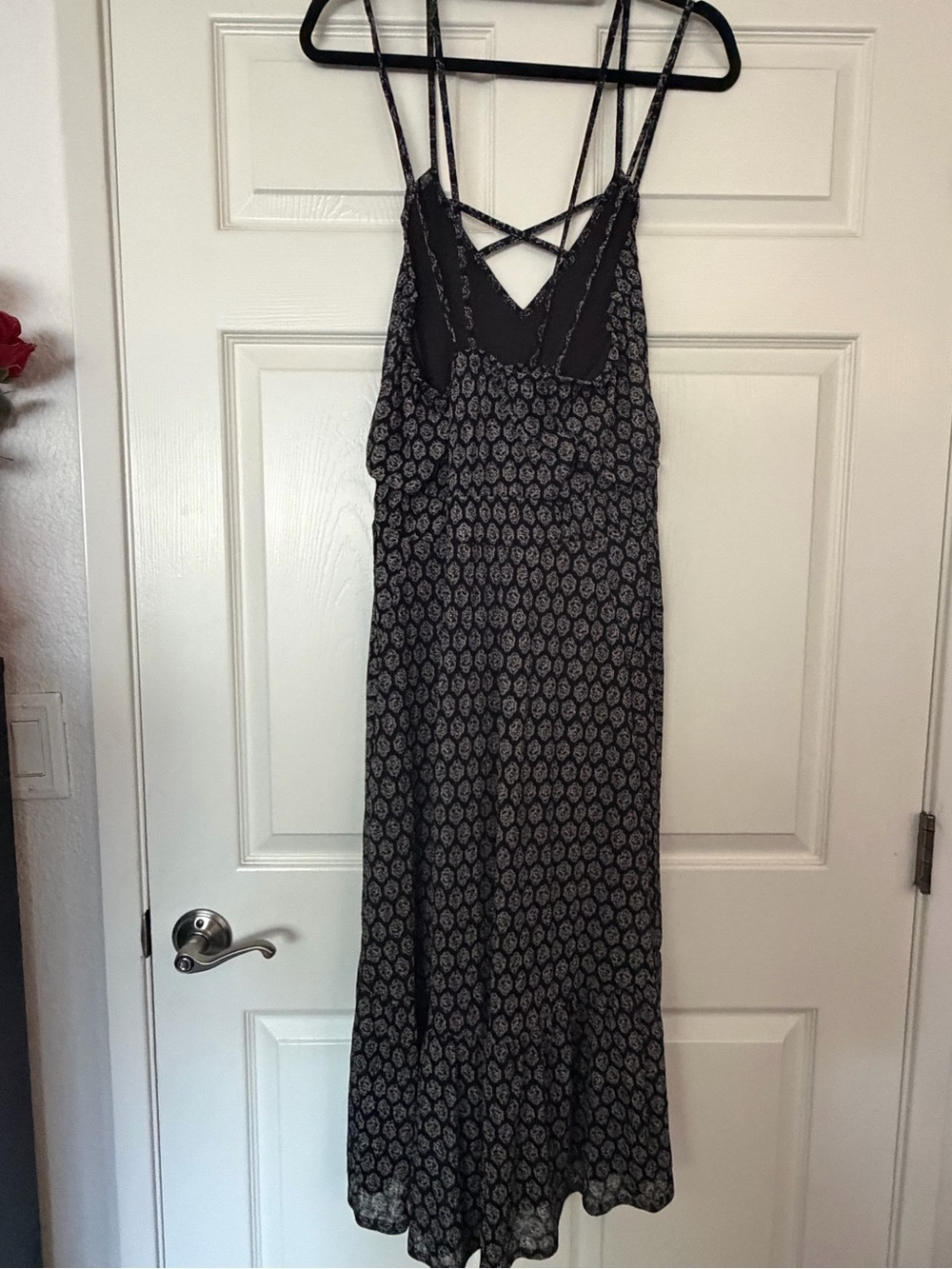 Torrid Black Paisley-Pattern Strappy midi Dress - Picture 3 of 5